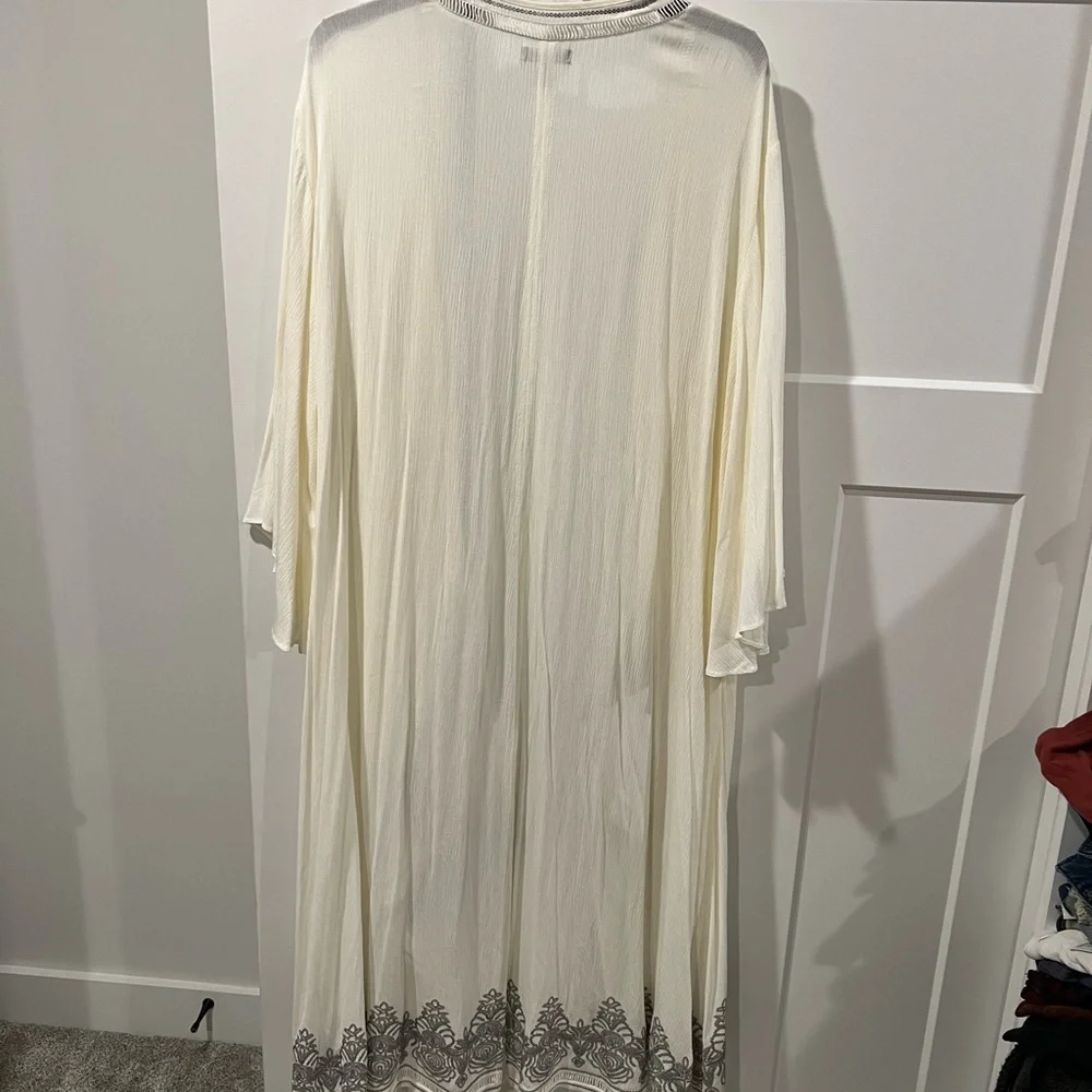 Torrid Cream and Gray Cardigan - Picture 2 of 3